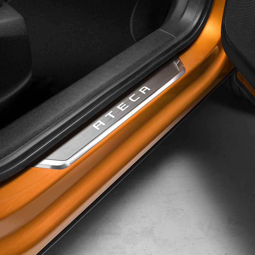 SEAT Ateca 20172020 Silver Side Sills 575071691