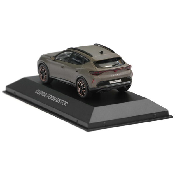 CUPRA Formentor Model Car 1:43 Bronze Matt - Image 2