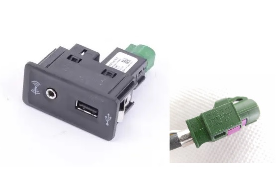 SEAT Leon 2016-2020 Full Link USB Connector/Cover - SEAT Direct Parts